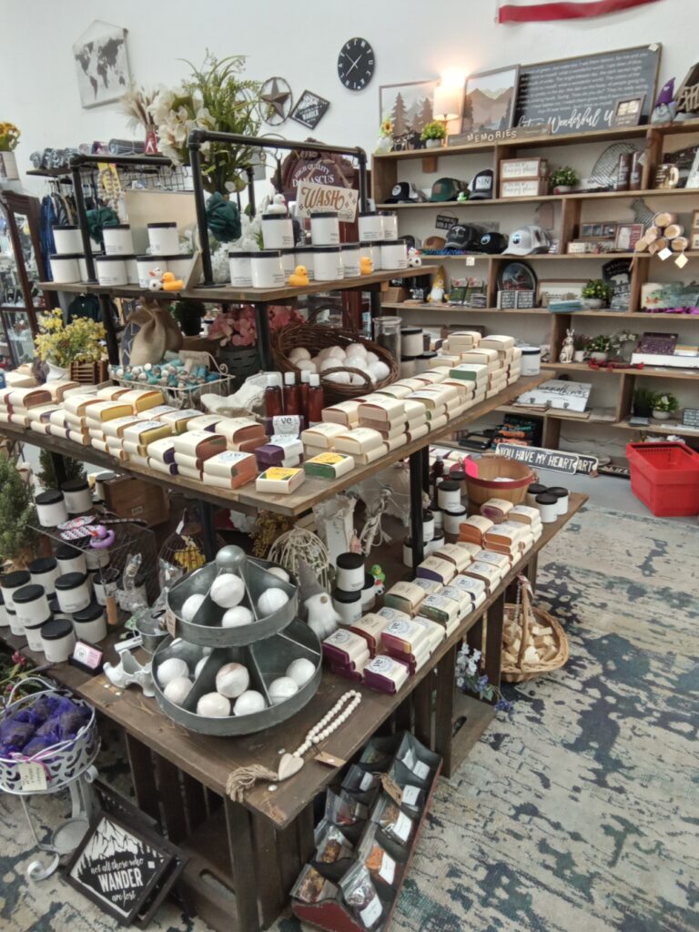 shop7 768x1024